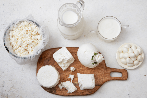 Different dairy foods and drinks